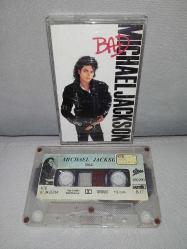 Kaset Michael Jackson bad albümü. Orijinal 1987 uzelli Kağıt Baskı. B3 şarkısında 4 saniye kayıp var.