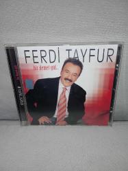 Cd Ferdi Tayfur Bir demet gül albümü. Orijinal. Disk 10 üzerinden 9,5 temiz sorunsuz çalışıyor. Kartonet çok iyi durumda koleksiyonluk