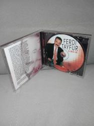 Cd Ferdi Tayfur Bir demet gül albümü. Orijinal. Disk 10 üzerinden 9,5 temiz sorunsuz çalışıyor. Kartonet çok iyi durumda koleksiyonluk