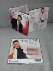 Cd Ferdi Tayfur Bir demet gül albümü. Orijinal. Disk 10 üzerinden 9,5 temiz sorunsuz çalışıyor. Kartonet çok iyi durumda koleksiyonluk