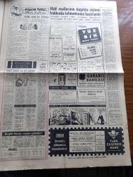 Yeni Sabah Gazetesi - Turkish Newspaper - 11 Mart 1959 - Irak'ta isyan bastırıldı - Asi Radyo Sustu - Sevvaf'la beraber birçok subay öldürülmüş - musul'da sokağa çıkmak yasak - On bir ayın sultanı Ramazan - Fransız bombası Gestapo'ya karşı - Makarios ilk defa Grivasla görüştü - fırınlar Dün özlenen Ramazan pidelerini satışa çıkardılar fotoğraf - Türk Irak hududu kapatıldı - Cafer ile Hürmüz karikatür çizen Altan Erbulak - Hayk Hammer çizen Oğuz Aral - İstanbul Ankara Radyosu Programı - Ford - kerbela'dan sonra yazan Nezihe Araz Yazı Dizisi - milli kaleci Turgay Şeren futbolu bırakıyor - Vefa ile liderlik müsabakasına çıkacak Galatasaraylılar hazırlıklarını tamamladı fotoğraf - Fenerbahçe kaptanı Naci Erdem Yarın idmana çıkıyor - atletizm faaliyet programı açıklandı - milli takım antrenörü Remondini - Adalet Kulübü anlaşamadığı futbolcularını satışa çıkaracak - Türkiye birinciliği çok sönük geçti yazan Yalçın Granit - O'Brien gülleyi 19.02 savurdu - Vefalı futbolcular fotoğraf