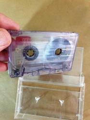 FERDİ TAYFUR - DÜNYA BİR ŞARKI SEÇ KENDİNE - KASET / KARTONETSİZ