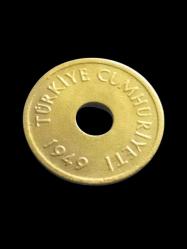 1949 DELİKLİ 1 KURUŞ CUMHURİYET DÖNEMİ MADENİ KOLEKSİYON PARA.