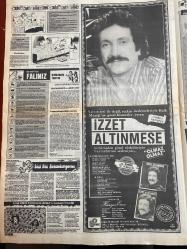 ŞEY HAFTALIK MAGAZİN GAZETESİ DOĞUM GÜNÜ HEDİYESİ  ( Turkish Newspaper ) - 5 TEMMUZ 1986 -TAM TAKIM 12 SAYFADIR -Emel Sayın-Orhan Gencebay-Serpil Çakmaklı-Perihan Savaş-İbrahim Tatlıses-Aydan Şener-Güngör Bayrak-Bergen-İzzet Altınmeşe-Özlem Onursal-Serpil Benay-Hasan Bora-Sadri Alışık-Müjde Ar-Seden Kızıltunç-Arif Sağ-Emel Sayın’ı utandıran dayak-Serpil Çakmaklı bu çıplak yüzünden tokat yedi-Bir dayak olayı daha-Perihan Savaş’a tecavüz-Kocasını parayla değişmedi-Güngör Bayrak’ın hayatı şarkılarında gizli-Koy koy dinle-Alaman Gelin’i sahnede de oynatacağız-Bu yıl Bergen’in yılı olacak-Acıların kadını Bergen-Kadın gösterirse başımı çevirememki-Bravo tam bir fahişe-Sesimi satıyorum vücudumu istiyorlar-Şöhret olmak için mutlu evliliğimi yıktım-Ölümden korkmuyorum çünkü dört yıldır iyi dost olduk-Hasan Bora 1 milyonumu yedi ama intikamımı aldım-Ben sahnede orospuyu oynarım-Sadri Alışık’a fena alıştık-Karga sesli diyenler utansın-Müjde Ar teyzemle borç ödüyor-Tekerlekli tatil