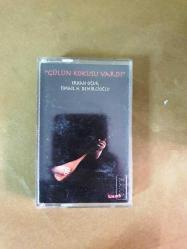 ERKAN OĞUR & İSMAİL HAKKI DEMİRCİOĞLU - GÜLÜN KOKUSU VARDI - KASET