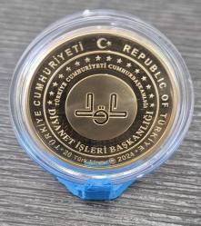 PLA Mini Stant Hediyeli, Diyanet İşleri Başkanlığı'nın 100. Yılı Gümüş Üzeri Altın Kaplama Hatıra Parası SERTİFİKALI