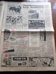 Yeni Sabah Gazetesi - Turkish Newspaper - 20 Ekim 1960 - 6 7 Eylül sanıkları inkar ediyor - mahkeme salonuna götürülen Adnan Menderes Fatin Rüştü Zorlu Fuat Köprülü M. Ali Tekinalp M. Ali Balin Alaettin Eriş ve Kemal Hadımlı fotoğraf - Kendisi için Sabık Ve Sakıt diyen Adnan Menderes olayların Yunanlıların tertibi olabileceğini ileri sürdü - Fatin Rüştü Zorlu'nun annesi tam beş aydır Radyo dinlememiş - Onbir sanığın en yaramazı Celal Bayar'dı yazan Hakkı Devrim - Nuri Sait Paşa Adnan Menderes'i avucunun içine almıştı yazan Nimet Arzık - Yeni anayasanın bazı maddeleri - Galatasaray İzmir'e Fenerbahçe Ankara'ya gidiyor - 14 memlekete milli maç teklif ediyoruz - Can Bartu Ankara'da ne yapacak fotoğraf - Voleybol Federasyonu Başkanı Vahit Çolakoğlu izahatı fotoğraf - 6 7 Eylül hadiselerinin 11 sanığı fotoğraf - Fahrettin Kerim Gökay'ın Namık Gedik'e ve Celal Bayar'a iki mektubu - Oktay Engini Selanik'te Türk hükümeti okutmuştu -  Dünkü Duruşmaya Kardiplomatik büyük çapta alaka gösterdi