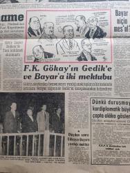 Yeni Sabah Gazetesi - Turkish Newspaper - 20 Ekim 1960 - 6 7 Eylül sanıkları inkar ediyor - mahkeme salonuna götürülen Adnan Menderes Fatin Rüştü Zorlu Fuat Köprülü M. Ali Tekinalp M. Ali Balin Alaettin Eriş ve Kemal Hadımlı fotoğraf - Kendisi için Sabık Ve Sakıt diyen Adnan Menderes olayların Yunanlıların tertibi olabileceğini ileri sürdü - Fatin Rüştü Zorlu'nun annesi tam beş aydır Radyo dinlememiş - Onbir sanığın en yaramazı Celal Bayar'dı yazan Hakkı Devrim - Nuri Sait Paşa Adnan Menderes'i avucunun içine almıştı yazan Nimet Arzık - Yeni anayasanın bazı maddeleri - Galatasaray İzmir'e Fenerbahçe Ankara'ya gidiyor - 14 memlekete milli maç teklif ediyoruz - Can Bartu Ankara'da ne yapacak fotoğraf - Voleybol Federasyonu Başkanı Vahit Çolakoğlu izahatı fotoğraf - 6 7 Eylül hadiselerinin 11 sanığı fotoğraf - Fahrettin Kerim Gökay'ın Namık Gedik'e ve Celal Bayar'a iki mektubu - Oktay Engini Selanik'te Türk hükümeti okutmuştu -  Dünkü Duruşmaya Kardiplomatik büyük çapta alaka gösterdi