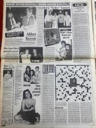 ŞEY HAFTALIK MAGAZİN GAZETESİ DOĞUM GÜNÜ HEDİYESİ  ( Turkish Newspaper ) - 27 HAZİRAN 1987 -TAM TAKIM 12 SAYFADIR -Sisi-Pembe Mutlu-Özlem Onursal-Erdinç Öz-Nilüfer-Emrah-Banu Alkan-Adnan Çağlar-Ümit Sancaklı-Doğan Duman-Orkan Barış-Saboş-Müjde Ar-Atilla Özdemiroğlu-Hülya Avşar-Colin Monier-Nisan Akman-Erdal Özyağcılar-Sadri Alışık-Kerem Alışık-Diler Saraç-Flora-Diler Saraç-Flora Hüseyin Gülay-Hüner Coşkuner-Erol Tezcan-Oya Aydoğan-Nihal Arda-Nejat Alp-Saadet Şen-Hülya-Tufan Şahin-Ahmet Tetik-Ahmet Bayram-Kamil Gök-Büyük rezalet-Bundan güzel reklam mı olur-Polisleri nasıl atlattıklarını konuşuyorlardı-Azraili gördüm-Namuslu fahişe-Kızımı Emrah’ın abisi mahvetti-Ne Afroditmiş be-Havuz gülü Kibos-Yaş günü mü yaş günü mü-Hayata döndüren öpücükler-Adnan Çağlar oh olsun Cim Bom Bom-Aşıkım divane-Takiver zilleri hanım-Sevdiğim-Beni bırakma-Büyük aşka ilk veto-Yiyor yiyor şişiyor