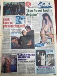 ŞEY HAFTALIK MAGAZİN GAZETESİ DOĞUM GÜNÜ HEDİYESİ  ( Turkish Newspaper ) - 7 MART 1987 -TAM TAKIM 12 SAYFADIR -Müjde Ar-Mesut Yılmaz-Alife Jale-Ahu Tuğba-Banu Alkan-Müşerref Akay-Nazlı Sevim-Sevgi Öztürk-Tarık Akan-Şehnaz Dilan-Yunus Bülbül-Kemal Sunal-Şener Şen-Ahmet Özhan-Aydan Şener-Sibel Can-Aysel Mutlu-Ünal Narcin-Ferahnaz-Arzu Arıkan-Semra Özal-Süleyman Demirel-Nazmiye Demirel-Yıldırım Akbulut-Tekin Akmansoy-Cihat Güner-Ceylan-Leyla Önder-Bülent Kayabaş-Atilla Yelken-Alev Sayın-Meral Zeren-Nadia Shouli-Necla Nazır-Ferdi Tayfur-Derya Arbaş-Müjdat Gezen-Perihan Savaş-İlhan İrem-Eylül Mihri Peker-Derya Arbaş-Derya Arbaş-Melih Peker-Emrah-Müjde Ar’dan Mesut Yılmaz’a 56 milyonluk öfke-Aykırı kadın-Alife Jale’yi devlete satarım-Çıplaklar hamama-Banu Alkan’ı çıldırtan gelin-35 dolarla gitti milyoner döndü-Bu kızı deliler gibi seviyorum-Tarık Akan’ın gözyaşartan jesti-Ben hayat kadını değilim-Almanya’da en büyük benim-Canan hanımın kulakları çınlasın-Sibel Can’a nazar değdi-Bir nevi kuma