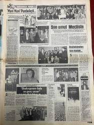 ŞEY HAFTALIK MAGAZİN GAZETESİ DOĞUM GÜNÜ HEDİYESİ  ( Turkish Newspaper ) - 25 OCAK 1986 -10 SAYFASI MEVCUTTUR -ŞEY HAFTALIK MAGAZİN GAZETESİ DOĞUM GÜNÜ HEDİYESİ  ( Turkish Newspaper ) - 25 OCAK 1986 - 10 SAYFASI MEVCUTTUR -Serpil Çakmaklı-Tarık Akan-Müjde Ar-Başar Sabuncu-Türkan Şoray-Cihan Ünal-Talat Bulut-Meral Sezgin-Gülistan Sayın-Meral Yılmaz-Müşfik Kenter-Hülya Avşar-Hakan Balamir-Faruk Tınaz-Osman Yağmurdereli-Güler Duman-Zekai Tunca-Sosyetedeki fahişe-Kim bu kadın-Serpil Çakmaklı bir kez daha fahişe oldu-1.5 aydır Tarık Akan’la beraberim-Müjde Ar’ın sürpriz silahları-Herkes kendi yoluna-Ne çabuk da büyüdü-İşte gerçek doğum günü-Mavi Mavi pembelesti-Son umut mecliste-Şekspir hala en genç yazar-Bu ekipte bir hırsız var-Adı üstünde vahşi aşk-Sevişmemek için Pakistan’a gidiyor-Devran Doğuş-Rüya Çağla-Nurtac Doğuş-Armagan Doğuş-Safa Şahin-Güneri Civaoğlu-Hasan Esen-Nermin Gözükızıl-Tülay Güngör-Murat Kıkan-Ayla Akçam-Nazmi Topçuoğlu-Cemal Bakar-Turan Güler-Necdet Uluçam-Hayri Uluçam