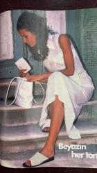 SABAH MİMOZA DERGİSİ - SAYI : 91 - 14/20 TEMMUZ 1999 - ÖZCAN DENİZ - ÖZLEM AKALAN - ASUMAN ERCAN - GÜL AZER ERYÜKSEL - MUSTAFA ALTIOKLAR - SİNAN ÇETİN - AJLAN BÜYÜKBURÇ - ŞEMSİ ÖZIŞIK - TÜLAY ALTUNER  900’LÜ HATLAR VE TELEFONDA CİNSELLİK - ÜVEY ANNE ANLATISI - ÖZCAN DENİZ RÖPORTAJI - İNTERNETTE EVLİLERİN DOSTLUK ARAYIŞI - BEYAZ MODASI - TATİLDE HASTANEYE DÜŞMEMEK - DOĞRU-YANLIŞ MAKYAJ - ASUMAN ERCAN’IN “DOLUNAY YANSIMALARI” - MUSTAFA ALTIOKLAR VE SİNAN ÇETİN’İN KARNELERİ - SINGER NAKIŞ KURSLARI - EMRESS MAĞAZASI - AJLAN BÜYÜKBURÇ’UN KÜLTÜREL GÜNLÜĞÜ - OMOMATİK-ADIDAS FUTBOL PARKI - KOSOVA YARARINA ALBÜM - ELEFTHERIA ARVANITAKI ALBÜMÜ - “AMERİKAN SAPIĞI” KİTABI - PERVİN PELO - AV. LEMAN ÖZKAN  ÜVEY ANNELİK ÜZERİNE KİŞİSEL ANLATIM - ÜVEY ÇOCUKLA DUYGUSAL MESAFE - MASALLARDAKİ ÜVEY ANNE KURGUSU - MODERN İLİŞKİLERDE EVLİ ERKEKLERLE BİRLİKTELİK - TRAFİK KAZASI SONRASI HUKUKİ SÜREÇLER - TAZMİNAT VE DEĞER KAYBI DAVALARI - NAFAKA ARTIRIMI VE İCRA YOLUYLA TAHSİL   - 32 SAYFA