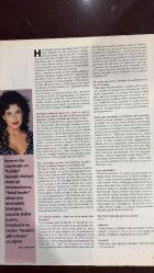 SABAH MİMOZA DERGİSİ - SAYI : 82 - 12/18 MAYIS 1999 - AYŞEGÜL ALDİNÇ - KADINLAR MUTFAKTAN KAÇIYOR - MEZUNİYET GİYSİLERİ - PINAR AYLIN - NAZAN ÖNCEL - ALANIS MORISSETTE - SARAH BRIGHTMAN - OSMAN OYMAK - ONUR BAŞTÜRK - GÜL AZER ERYÜKSEL  AYŞEGÜL ALDİNÇ RÖPORTAJI - KADINLARIN MUTFAKTAN KAÇIŞI - KRAL TV MÜZİK ÖDÜLLERİ - AKUPUNKTURLA KİLO VERME - KADIN VEKİLLERİN İLK İCRAATLARI - MEZUNİYET KIYAFETLERİ - ESTETİK AMELİYATTA ETİK TARTIŞMASI - NAZAN ÖNCEL VE ALANIS MORISSETTE KARŞILAŞTIRMASI - SARAH BRIGHTMAN’IN “EDEN” ALBÜMÜ - “HILARY VE JACKIE” FİLMİ - MODA VE MÜCEVHER ALIŞVERİŞİ - KAYA ÇİLİNGİROĞLU’NUN BEBEKLİK FOTOĞRAFI - AYŞE KULİN - FİKO- ZEKİ GÜLER - SİNAN KESGİN - CANSU DERE - ÇAĞLA KUBAT - MEHMET - BEYHAN - SEVİLAY  AYŞE KULİN RÖPORTAJI - “SEVDALINKA”NIN YAZILMA SÜRECİ - BOSNA VE KOSOVA ÜZERİNE TARİHSEL YANSIMALAR - ROMANIN MİSYONU VE TARİHLE İLİŞKİSİ - OSMANLI’YA DÖNÜŞLER VE RESMİ TARİH ELEŞTİRİSİ - EĞİTİM SİSTEMİ VE OKUMA KÜLTÜRÜ ÜZERİNE ELEŞTİRİLER - GENÇLERİN OKUMA ALIŞK - 32 SAYFA