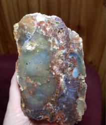 Büyük Koyu Bal Akik Taşı: Kırmızı ve Mavi Çubuk Akik, Sergileme Parçası - Ağırlık: 1563g - Benzersiz Koleksiyonluk Nadir Parça Kütle