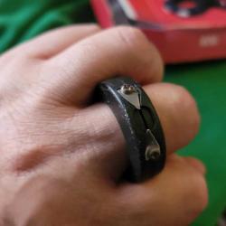 YURTDIŞINDAN YÜZÜK ŞEKLİNDE ELEKTRO ŞOK SAVUNMA ALETİ.  ÇOK ÇOK NADİR. EŞSİZ.