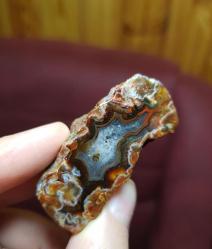 Turuncu Bantlı Akik Çifti: Odaklanma ve Denge için Harika Desenli Cep Enerji Taş - Ağırlık: 57g - Benzersiz Koleksiyonluk Nadir Parça Kütle