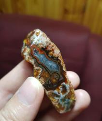 Turuncu Bantlı Akik Çifti: Odaklanma ve Denge için Harika Desenli Cep Enerji Taş - Ağırlık: 57g - Benzersiz Koleksiyonluk Nadir Parça Kütle