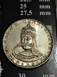 1071 Malazgirt Zaferinin 900.Yılı Anısına Sultan Alparslan Gümüş Hatıra Para 19 Gr