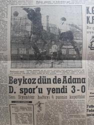 Yeni Sabah Gazetesi - Turkish Newspaper - 17 Ekim 1960 - 6-7 Eylül sanıkları kararnameleri aldılar - dolmabahçe'de milli birlik komitesi irtibat bürosunu önünde yassıada yolcuları için yer dün bomboştu fotoğraf - milli birlik komitesi üyesi Ahmet Yıldız gazetecilerle görüştü fotoğraf - anayasa projesi bugün veriliyor - 6-7 Eylül'ün hikayesi - Adnan Menderes'in avukatı başsavcının beyanatı usulsüz dedi - Yüksek Adalet divanı Savarona ile geziye çıktı - Pertevniyal Lisesi'nin ananevi aşure günü fotoğraf - grev hakkı seçimlerden önce tanınmış olacak - Cafer ile Hürmüz karikatür çizen Altan Erbulak - Hayk Hammer çizen Oğuz Aral - barış için devamlı mücadele eden alim Betrand Russell - burç falınız - Fenerbahçe 1 Altay 0 - Beşiktaş 1 Gençlerbirliği 1 fotoğraf - Futbol Federasyonu toplanıyor - Milli Lig puan cetveli - Karagümrük antrenörü Bülent Eken İzmir'de - Karşıyaka 2 İstanbulspor 1 - subaylar sivil vazifeleri ay sonunda terk edecek - Duruşmaları 37 yabancı muhabir takip ediyor -