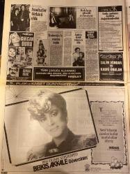 ŞEY HAFTALIK MAGAZİN GAZETESİ DOĞUM GÜNÜ HEDİYESİ  ( Turkish Newspaper ) - 3 OCAK 1987 -TAM TAKIM 12 SAYFADIR -Yüksel Uzel-Serpil Çakmaklı-Hülya Koçyiğit-Gülşah-Gülşen Bibin-Sibel Turnagöl-Şehnaz Dilan-Ayşe Mine-Sermin Can-Nisa Serezli-Tolga Akarer-Tarkan Tüzmen-Belkıs Akkale-Gülsen Duru-Reyke Eraksoy-Zeynep Turgut-Efruz-Merve Dindar-Nilüfer Eray-Yorgo Vapuris-Ferdi Tayfur-Ahmet Selçuk İlkan-Bayram Şenpınar-Hüseyin Altın-Tarık Tarcan-Ahu Tuğba-Hülya Avşar-Coşkun Sabah-Leman Ayhan-Berhan Şimşek-Ayten Gökçer-Catherine Deneuve-Kadir İnanır-Sümeyra Demirtaş-Leman Kondakçı-Arzu Tük-Ahu Tuğba-Deniz Ablaoğlu-Ayşegül Aldinç-Mahmut Hekimoğlu-Nilüfer Salman-Niyazi Demirtaş-Yüksel Uzel’e dikiz-Bu kadın ısırılmaz mı-Aşk belası-Ana kızın şıklık yarışı-Sibel Sibel’i işlemedi-TRT çıplakların ilacı oldu-Sermin Can üçbuçuk yılın acısını çıkarıyor-Kocanızı tazeleyin-Assolistler türkücü oldu-Reklam güzeli evleniyor-Teodorakis’le yeniden doğdu-Anadolu tekneleri oldu-Yılbaşı müzik şöleni-Şıpsevdi Tarık-Sif