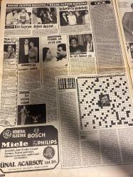 ŞEY HAFTALIK MAGAZİN GAZETESİ DOĞUM GÜNÜ HEDİYESİ  ( Turkish Newspaper ) - 21 MART 1987 -TAM TAKIM 12 SAYFADIR -Kadir İnanır-Tarık Akan-Mireille Mathieu-Seyyal Taner-Deniz Erkanat-Harika Avcı-Yonca Yücel-Nazan Şoray-Sadet Bostan-Erol Atar-Muazzez Abacı-Mesut Yılmaz-Ajda Pekkan-Emrah-Perran Kutman-Şevkat Alparslan-Serpil Çakmaklı-Ahu Tuğba-Tarık Alpözlü-Ünal Nargın-Ferahnaz-Azra Balım-Ferhunde Karaca-Bedia Akartürk-Arif Susam-Ferdi Tayfur-Reyhan Can-Sakıp Sabancı-Recep Aytekin-Ersan Tuyan-Müjde Ar-Emel Erdal-Gülistan Guzey-Bundan Yıldız Pırlanta Üretim-Ayşe Cesoy-Yadigar Ergezer-Kadir İnanır-Tarık Akan-Nebahat Atar-Müjde Ar-Hülya Avşar-Melike Zobu-Ayşe Kucuroğlu-Zeki Müren-Kar Çılgınları-Eurovision Yolcusuna Kar Dopingi-Süper Babaanne Karı Eritemedi-Kar Üstünde İşler Karışık-5 Derecede İş Buldu-“Metres” Sosyete Güzelini Yendi-Bir Türkçe Kelime Öğrenmeyi İstemezdi-Bizim Sanatçılar Gibi Parayı Çok Seviyor Aynı Zamanda Süper Cimri-Aşırı Milliyetçi ve Dindar-Ooo Bu Ne Büyük Jest-Kadınların