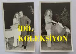 SEVTAP ÇETİNKALE'NİN ORİJİNAL 2'Lİ FOTOĞRAF SETİ - 14 x 9 cm EBADINDA - SEVTAP ÇETİNKALE, SEVGİLİSİ BÜLENT ORAL'LA BAHÇEDE HATIRA POZU VERİRKEN ÇEKİLMİŞ 2 FARKLI KARE. ŞABAN ERDEM