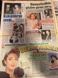 ŞEY HAFTALIK MAGAZİN GAZETESİ DOĞUM GÜNÜ HEDİYESİ  ( Turkish Newspaper ) - 27 ŞUBAT 1988 -TAM TAKIM 12 SAYFADIR -Harika Avcı-Hale Soygazi-Atıf Yılmaz-Necla Nazır-Yüksel Üzel-Nükhet Duru-Hülya Avşar-Ceylan-Nilüfer-Süreyya Duru-Orhan Gencebay-Hülya Koçyiğit-Gülşen Bubikoğlu-Belkıs Akkale-Ahmet Uluçay-Cevdet Çağla-İsmail Akçay-Gönül Tansel-Yüksel Şenel-Meral Mandıra-Mermin Denizci-Gülşen Akkaya-Fikret Hakan-Taner Akıncı-Ümit Utku-Ahmet Soner-Hasan Mutlucan-Hüseyin Can-Erkut Can-Ayhan Göncen-Meral Zeren-Emin Akçin-Nalan Taran-Şahika Tekand-Nilay Aksoy-Fatih Erkoç-Çiğdem Tunç-Emel Marsım-Bergen-Sezen Aksu-Ajda Pekkan-Nesli Şah-Zeki Müren-“Harika Avcı 88’in mayo modasının öncülüğünü yapıyor”-Cıldırtan güzel-KOM’un ithal güzellerini gölgede bıraktı-Bu yaz gözlerimiz harikalanacak-“Bu film tehlikeli”-Hem doğuracak hem doğacak-Nükhet şarap gibi-Kralicenin Derimod şıklığı-Sev beni seveyim seni “Annem”-Çapkın kuyumcu dansöz Nilüfer’i ihya etti-Süreyya Duru’nun gözleri açık gitti-Uslan artık deli