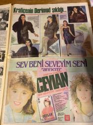 ŞEY HAFTALIK MAGAZİN GAZETESİ DOĞUM GÜNÜ HEDİYESİ  ( Turkish Newspaper ) - 27 ŞUBAT 1988 -TAM TAKIM 12 SAYFADIR -Harika Avcı-Hale Soygazi-Atıf Yılmaz-Necla Nazır-Yüksel Üzel-Nükhet Duru-Hülya Avşar-Ceylan-Nilüfer-Süreyya Duru-Orhan Gencebay-Hülya Koçyiğit-Gülşen Bubikoğlu-Belkıs Akkale-Ahmet Uluçay-Cevdet Çağla-İsmail Akçay-Gönül Tansel-Yüksel Şenel-Meral Mandıra-Mermin Denizci-Gülşen Akkaya-Fikret Hakan-Taner Akıncı-Ümit Utku-Ahmet Soner-Hasan Mutlucan-Hüseyin Can-Erkut Can-Ayhan Göncen-Meral Zeren-Emin Akçin-Nalan Taran-Şahika Tekand-Nilay Aksoy-Fatih Erkoç-Çiğdem Tunç-Emel Marsım-Bergen-Sezen Aksu-Ajda Pekkan-Nesli Şah-Zeki Müren-“Harika Avcı 88’in mayo modasının öncülüğünü yapıyor”-Cıldırtan güzel-KOM’un ithal güzellerini gölgede bıraktı-Bu yaz gözlerimiz harikalanacak-“Bu film tehlikeli”-Hem doğuracak hem doğacak-Nükhet şarap gibi-Kralicenin Derimod şıklığı-Sev beni seveyim seni “Annem”-Çapkın kuyumcu dansöz Nilüfer’i ihya etti-Süreyya Duru’nun gözleri açık gitti-Uslan artık deli