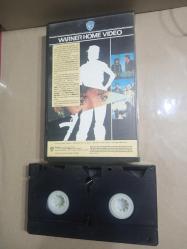 KÜÇÜK TRAMPETÇİ KIZ