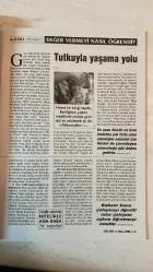 GENÇ BEYİN AYLIK KİŞİSEL GELİŞİM DERGİSİ - HAZİRAN 2009 SAYI: 85  ABDÜLKADİR AKGÜNDÜZ - NURULLAH AKKUŞ - ARZU ÇAKIR - EKREM DEMİR - OYA İŞBİLİR - AHMET ÖZER - A. NİHAT ÖĞER - MEHMET SOYLU - UFUK SÖZERİ - MEHMET ŞEN - ABDULLAH BALPETEK - AYDIN ABALI - TARIK ADIVAR - ŞEVVAL ALTUĞ - ÖMER ARITAN - EMRE DORUK - SEVİM KANAT - M. BEDİİ KAYA - HANDAN KILIÇ - RAMAZAN KONUK - İBRAHİM TUNA - YILMAZ ÜNLÜ - MEHMET YANIK  AKIL NOKSANLIĞI İKİ TÜRLÜ OLUR - TUTUŞMAYA HAZIR OLUN - ZEKİ ÇOCUKLARI APTAL SARIŞINA DÖNÜŞTÜRMEK - NASIL BİR DOSTSUNUZ - EŞ SEÇİMİNDE KIZLARI BEKLEYEN 7 TEHLİKE - EĞİTİMDE ÇOK ETKİLİ 12 ÖRNEK - UZUN ÖMRÜN 10 BAŞARI TOHUMU - ÖZGEÇMİŞTE EN TEHLİKELİ KELİMELER - LİDERLİĞE 18 ADIM - 40 YILLIK EVLİLERİN 40 SIRRI - OLUMLU DÜŞÜNCE 10 TAKTİK - ÖFKE KONTROLÜ - ZEHİR DEDE'NİN HİKAYESİ - AZRAİL'İN EN ÇOK ÜZÜLDÜĞÜ VE SEVİNDİĞİ CAN - HZ. HASAN VE HZ. HÜSEYİN’İN BARIŞMASI - ETKİLİ KONUŞMA VE DİKSİYON SEMİNERİ - ETKİLİ SATIŞ TEKNİKLERİ - TAM TAKIM EKSİKSİZ 66 SAYFA