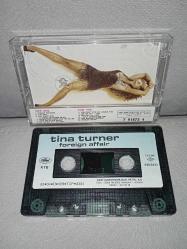 Kaset Tina Turner foreign affair albümü. orijinal 1989 Kağıt Baskı. tertemiz. sorunsuz çalışıyor koleksiyonluk