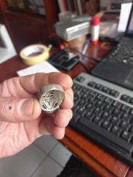 16 Gram 925  gümüş  ve düşük ayar altın süslenmiş ay yıldızlı ve Türk yazısı bulunan erkek yüzük  çap 22 mm