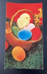 HEDİYE KARTPOSTALI - 15 x 10 cm EBADINDA -ARKASI YAZILI -  SEPETTE RENKLİ PASKALYA YUMURTALARI VE CİVCİV