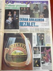 ŞEY HAFTALIK MAGAZİN GAZETESİ DOĞUM GÜNÜ HEDİYESİ  ( Turkish Newspaper ) - 30 ARALIK 1989 -TAM TAKIM 10 SAYFADIR -Seren Serengil-Hülya Avşar-Kenan Evren-Bedrettin Dalan-Nurdan Erçin-Derya Baykal-Seda Sayan-Neslihan Acar-Serpil Çakmaklı-Cem Karaca-Sibel Egemen-Muzaffer İlkar-Reha Yalnızcık-Nejat Uygur-Sevda Demirel-Müjde Ar-Uğur Yücel-Kadir İnanır-Zuhal Olcay-Sezen Aksu-Ferhan Şensoy-Yavuz Özkan-Neslihan Acar-Ajda Pekkan-Catherine Deneuve-Müjde Ar-Hülya Avşar-Yasemin Evcim-Havva Kopan-Levent Kırca-Nükhet Duru-Necdet Tosun-Nejat Uygur-Gülderen Erden-Müjde Ar-Kibariye-Kuyruk Dede-Ceylan-Abdurrahman Palay-Mehtap Ar-Kadir İnanır-Nurdan Erçin-Derya Arbaş-Osman Yağmurdereli-Bülent Ersoy-Ayşen Gruda-Meral Konrat-Mine Koşan-Bebek yüzlü şeytan-Dalan’la önce ben yıkandım-Ne sihirdir ne keramet-Ekran arkasında rezalet-Hem ağlatacak hem oynatacak-Solu bırak paraya bak-Yeni yılın ilk sürprizi-Cumhurbaşkanımızın elini öpmek istiyorum-Pera ressamları 1873-1908-Tehlikeli ortaklık-Sert erkeği yumuşattıl