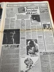 ŞEY HAFTALIK MAGAZİN GAZETESİ DOĞUM GÜNÜ HEDİYESİ  ( Turkish Newspaper ) - 28 EKİM 1989 -TAM TAKIM 10 SAYFADIR -Nil Ünal-Dansöz Mehtap-Bahar Öztan-Meral Oğuz-Hülya Avşar-Tamer Taylan-Sezer Güvenirgil-Hülya Sözer-Leyla Adalı-Müjde Ar-Müjde Arın-Müjde Arın ve Leyla Adalı-Arif-Sibel Can-Coşkun Sabah-Hüseyin Turkoğlu-Ruhi Su-Zülfü Livaneli-Şirin Devrim-Yaşar Kemal-Filiz Otyam-Adnan Turani-Mustafa Ayaz-Çiğdem Selışık-Nurhan Atasoy-Ayşe Egemen-Ayşe Egesoy-Sevtap Deniz-Coşkun Sabah-Hayalet Adam-Mehtap Ar-Semra Dündar-Çiğdem Mehn-Harika Avcı-Lenny-Bel kıs Akkale-Hülya Avşar-Hüner Coşkuner-Nükhet Duru-Ajda Pekkan-Müjde Ar-Osman Şanlıer-Ahu Tuğba-Filiz Taçbaş-Serpil Örümcer-Meral Zerem-Aydın Başak Gürsoy-Osman Güngör-Ada Amon-Sevgi Ece-Hülya Sözer-Müjde Arın-Haftanın Bulmacası-Şükrü Karaca karikatürü-Milliyetten çizer-İnleten güzeller-Gündüz işte gece aşkta-Bir garip ilişki-Bahar’ın başına portakal vurdu-Aşkının bedelini ödüyor-Bursalı çapkın işbaşında-Sezen’i kandırdılar-Şifalı sular yaramış-Bu