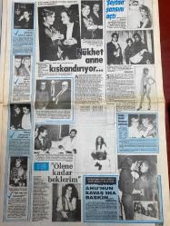ŞEY HAFTALIK MAGAZİN GAZETESİ DOĞUM GÜNÜ HEDİYESİ  ( Turkish Newspaper ) - 28 EKİM 1989 -TAM TAKIM 10 SAYFADIR -Nil Ünal-Dansöz Mehtap-Bahar Öztan-Meral Oğuz-Hülya Avşar-Tamer Taylan-Sezer Güvenirgil-Hülya Sözer-Leyla Adalı-Müjde Ar-Müjde Arın-Müjde Arın ve Leyla Adalı-Arif-Sibel Can-Coşkun Sabah-Hüseyin Turkoğlu-Ruhi Su-Zülfü Livaneli-Şirin Devrim-Yaşar Kemal-Filiz Otyam-Adnan Turani-Mustafa Ayaz-Çiğdem Selışık-Nurhan Atasoy-Ayşe Egemen-Ayşe Egesoy-Sevtap Deniz-Coşkun Sabah-Hayalet Adam-Mehtap Ar-Semra Dündar-Çiğdem Mehn-Harika Avcı-Lenny-Bel kıs Akkale-Hülya Avşar-Hüner Coşkuner-Nükhet Duru-Ajda Pekkan-Müjde Ar-Osman Şanlıer-Ahu Tuğba-Filiz Taçbaş-Serpil Örümcer-Meral Zerem-Aydın Başak Gürsoy-Osman Güngör-Ada Amon-Sevgi Ece-Hülya Sözer-Müjde Arın-Haftanın Bulmacası-Şükrü Karaca karikatürü-Milliyetten çizer-İnleten güzeller-Gündüz işte gece aşkta-Bir garip ilişki-Bahar’ın başına portakal vurdu-Aşkının bedelini ödüyor-Bursalı çapkın işbaşında-Sezen’i kandırdılar-Şifalı sular yaramış-Bu
