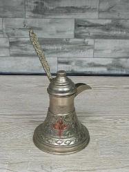 Eskilerden Kabartma İşçilikli Bakır Kapaklı Kahve Cezvesi