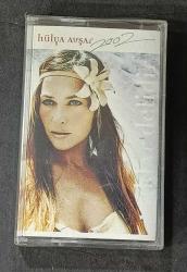 HÜLYA AVŞAR * 2002 * AŞIKLAR DELİDİR * KASET AMBALAJINDA