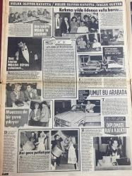 ŞEY HAFTALIK MAGAZİN GAZETESİ DOĞUM GÜNÜ HEDİYESİ  ( Turkish Newspaper ) - 14 MAYIS 1984 -TAM TAKIM 12 SAYFADIR -Seda Sayan-Türkan Şoray-Deniz Akbulut-Mine Soley-Emel Sayın-Beyhan Baysal-Ümit Tokcan-Prenses Banu-Serpil Nur-Mine Zeren-Vahdet Vural-Filiz Fersan-Mehtap Deniz-Behiye Erkasoy-Neriman Bayındır-Samime Sanay-Huysuz Virjin-Semra Türel-Kıvanç Sunar-Sibel Egemen-Nükhet Duru-Semra Dinçer-Kadir İnanır-Hülya Avşar-Müjdat Gezen-Müge Anlı-Mahmut Tuncer-Oya Peri-Bergen-Ahmet Ali Erbil-Muhittin Erbil-Hayri Caner-Faik Zambak-Müslüm Gürses-Muazzez Abacı-Parla Şenol-Hayko-Parla Şenol-Fatma Belgen-Orhan Gencebay-Mahşup Arif-Mahşup Arif’in eşi-Orhan Gencebay’ın eski eşi Azize Gencebay-Bülent Kınay-Cumali Balcı-Gıcık-Leyleğin getirdiği bebek-Umut bu arabada-Diplomasi rafa kalktı-Müslüm Gürses yuhalandı-Muazzez de bir yuva yıkıyor-Her gece patlatıyor-Pavyona düştü-Kadro dışı kaldı ava çıktı-İnşallah şansını iyi kullanır-Sokak ortasında kadın sattılar-Soyunarak reform yaptı-Türkan Şoray 5 ay son