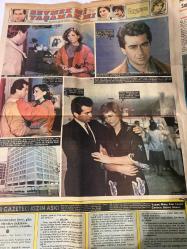 TERCÜMAN GAZETESİ İNCİ İLAVESİ DOĞUM GÜNÜ HEDİYESİ - 12 OCAK 1984 - 4 SAYFADIR -Ahmet Özhan-Mevlâna-Erol Bilgiç-Önder Koç-Yogi Maharishi-Bilge Gürsoy-Sibel Saygı-Arif Tunç-İpek Pınar-Mary Ann Taylor-Belma Aksun-Dr. Kınran Şenel-Fatoş-Mükerrem Kumbasar-Mine Acar-Nancy Reagan-Ronald Reagan-Dany Zeytinoğlu-Christopher Dean-Jayne Torvill-İlhan Engin-Erol Denli Dünyamız Aydınlandı Çalın Kardeşler Çalın-Musiki Gül Bahçesine Düşerse Gül Kokar-3. Selim’in Ayini TV İçin İcra Edildi-Dünyadaki Bunalımı Kaldıracağım-Sevmek mi Yaşamak mı-Bir Gazeteci Kızın Aşkı-Saçlarınıza Birkaç Fırça Darbesiyle Işık Katabilirsiniz-Yalan-Zatürree Nedir ve Tedavisi-Ben Dünyanın 1 Numaralı Kadınıyım-Buz Üstünde Aşk Danslarını Seyredeceğiz-Nancy Reagan’ın Albümünden Manyak-Yazan: İlhan Engin-Çizen: Erol Denli