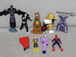 Çizgi film animasyon kahramanları karakter figür oyuncak set koleksiyon dekor tasarım hediye vintage retro hobi nostalji Batman joker Superman Spiderman Snoopy Scooby doo Cat woman savaşçı dövüşçü vb.