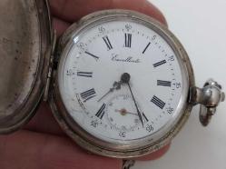 RUSYA OSMANLI DÖNEMİ EKCELLENTE MARKA ORİJİNAL ANTİK ANAHTAR KURMALI ZİNCİRLİ MUHTEŞEM BAKIMLI KAPAKLI GÜMÜŞ KASALI CEP SAATİ 1O1S1M1 ÇOK NADİR