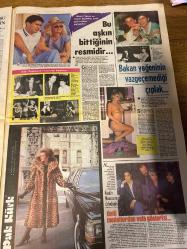 ŞEY HAFTALIK MAGAZİN GAZETESİ DOĞUM GÜNÜ HEDİYESİ  ( Turkish Newspaper ) - 23 ARALIK 1989 -TAM TAKIM 10 SAYFADIR -Serpil Çakmaklı-Berhan Şimşek-Aydan Şener-Sibel Turnagöl-Suna Yıldızoğlu-Gönül Yazar-Yaşar Alptekin-Sevim Şengönül-Muammer-Sezen Aksu-Perihan Savaş-Gökben-Nevra-Kenan Uluer-Haldun Dormen-Alper Ünal-Öztürk Serengil-Semra Özal-Perran Kutman-Neslihan-Mayoz-Mahçup Mağaldi-Abdullah Şahin-İlhan Daner-Emrah-Bekir Aksoy-Çiğdem-Hüseyin Can-Erkut Can-Nükhet Duru-Emel Sayın-Sibel Can-Demirel-Titreten sahneler-Aşk yatağında ihanet-Çıplakların gözdesinden nişan armağanı BMW otomobili-Önceki filmlerinde kendinden geçmişti-Kraliçelerin gizli buluşması-Suna’nın işi zor-Bu aşkın bittiğinin resmidir-Bakan yeğeninin vazgeçemediği çıplak-Ünlü modellerden veda gösterisi-Sahnede yutulur, teypte yutulmaz… Bilin bakalım bu nedir?-Bak şu İzmirli’nin yaptığına-Gökben’e doping ödül-Müzelik tablolar satışta-İmrendiren başarı-Nevra kulakları çınlattı-Cana can katan ziyaretler-Oryantalin 30 yıllık anası