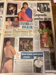 ŞEY HAFTALIK MAGAZİN GAZETESİ DOĞUM GÜNÜ HEDİYESİ  ( Turkish Newspaper ) - 18 KASIM 1989 -TAM TAKIM 10 SAYFADIR -Sibel Can-Meral Orhonsay-Sisi-Perihan-Yılmaz Zafer-Ajda Ali Bars-Emel-David Younnes-Melike Zobu-Nalim-Yasemin-Yeşim-İbrahim Tatlıses-Savaş Dinçel-Mehmet Akan-Hayati Hamzaoğlu-Habib Azarkan-Havva Kopan-Saadet Gürses-Gönül Yazar-Mustafa Yücedağ-Nil Ünal-Kamil Başaran-Cemal Süreya Sibel Can ailesini bile şaşırtıyor-Sahire Esengül-Zafer Şebap-Mine Mutlu-Nadya Smolik-Seyyal Begüm Özbek-Perihan Metin Serezli-Aydın Akbası-Sema Celebi-Akif Beki-Mazisini yakan kadın-Türk lokumluğundan mikrofon kontesliğine-Evliliği bile yozlaştırmadı-Sisi’nin son kurbanı-Hangi yüzle çocuğuna bakacak-Utandıran evliler-Çingenenin şerefine çın çın-Merak etmeyin gerektiğinde yetişirim-Fosforlu Cevriye’nin kerameti-Devlet Tiyatroları Anadolu’da-İğrenç ilişkiler-Cin olmadan şeytan çarpma-Cici kızın iki yüzü-Terör Babıali’de-Şehidimizi kalbimize gömdük-Gerçek suçlu kim-Bir cümleyle-Haftanın çizgisi Enflasyo
