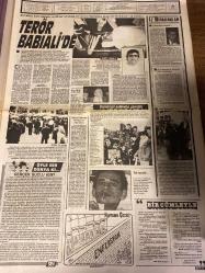 ŞEY HAFTALIK MAGAZİN GAZETESİ DOĞUM GÜNÜ HEDİYESİ  ( Turkish Newspaper ) - 18 KASIM 1989 -TAM TAKIM 10 SAYFADIR -Sibel Can-Meral Orhonsay-Sisi-Perihan-Yılmaz Zafer-Ajda Ali Bars-Emel-David Younnes-Melike Zobu-Nalim-Yasemin-Yeşim-İbrahim Tatlıses-Savaş Dinçel-Mehmet Akan-Hayati Hamzaoğlu-Habib Azarkan-Havva Kopan-Saadet Gürses-Gönül Yazar-Mustafa Yücedağ-Nil Ünal-Kamil Başaran-Cemal Süreya Sibel Can ailesini bile şaşırtıyor-Sahire Esengül-Zafer Şebap-Mine Mutlu-Nadya Smolik-Seyyal Begüm Özbek-Perihan Metin Serezli-Aydın Akbası-Sema Celebi-Akif Beki-Mazisini yakan kadın-Türk lokumluğundan mikrofon kontesliğine-Evliliği bile yozlaştırmadı-Sisi’nin son kurbanı-Hangi yüzle çocuğuna bakacak-Utandıran evliler-Çingenenin şerefine çın çın-Merak etmeyin gerektiğinde yetişirim-Fosforlu Cevriye’nin kerameti-Devlet Tiyatroları Anadolu’da-İğrenç ilişkiler-Cin olmadan şeytan çarpma-Cici kızın iki yüzü-Terör Babıali’de-Şehidimizi kalbimize gömdük-Gerçek suçlu kim-Bir cümleyle-Haftanın çizgisi Enflasyo