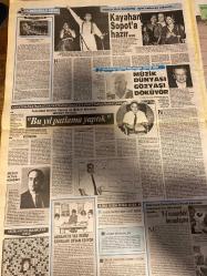 ŞEY HAFTALIK MAGAZİN GAZETESİ DOĞUM GÜNÜ HEDİYESİ  ( Turkish Newspaper ) - 22 TEMMUZ 1989 -TAM TAKIM 10 SAYFADIR -Kadir İnanır-Hülya Avşar-Fazilet-Nazime Zorlu-Bahar Öztan-Seyyal Taner-Mehmet Aydın-Aysel Gürel-Halil Ergün-Nilüfer-Bob Geldof-Mesut İktuğ-Meral Gökçe-Mine Koldaş-Nazan Şoray-Niyazi Yurtseven-Nurettin Sözen-Ahmet Özhan-Gülistan Sayılgan-Çeçilya-Murathan Mungan-Özdemir Erdoğan-Neriman-Harika Avcı-Sahika Tekand-Mahmud Kıvanç-Vural Simavi-Kenan Kaçan-Alaaddin-Hikmet Öktem-Mehmet Sürmeli-Ahmet Malliha Kenter-Kadir İnanır kadın arıyor-Hülya bana sahip çık-Boğulan Avşar kızına sarılıyor-Fazileti doğuran yazarın isyanı-Aşkı dört ayak üzerinde-Seyyal’i evlilik düşmanı yapan adam-Bakışlarla orgazm oluyorum-TRT’nin gözü Yeşilçam çöplüğünde-Çiftlikte bir yalnız adam-Penyelüks kıskandırdı-Sezen Aksu Evita’ya karşı-Bu çeşmenin suyu akmalı-Bu yıl patlama yaptık-Müzik dünyası gözyaşı döküyor-Korkuyu sindiren kaygı-Kadir’in sancısı kadından yana-Besle kargayı oysun gözünü-Evlenmeden doğura