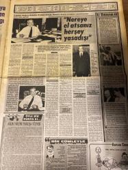 ŞEY HAFTALIK MAGAZİN GAZETESİ DOĞUM GÜNÜ HEDİYESİ  ( Turkish Newspaper ) - 22 TEMMUZ 1989 -TAM TAKIM 10 SAYFADIR -Kadir İnanır-Hülya Avşar-Fazilet-Nazime Zorlu-Bahar Öztan-Seyyal Taner-Mehmet Aydın-Aysel Gürel-Halil Ergün-Nilüfer-Bob Geldof-Mesut İktuğ-Meral Gökçe-Mine Koldaş-Nazan Şoray-Niyazi Yurtseven-Nurettin Sözen-Ahmet Özhan-Gülistan Sayılgan-Çeçilya-Murathan Mungan-Özdemir Erdoğan-Neriman-Harika Avcı-Sahika Tekand-Mahmud Kıvanç-Vural Simavi-Kenan Kaçan-Alaaddin-Hikmet Öktem-Mehmet Sürmeli-Ahmet Malliha Kenter-Kadir İnanır kadın arıyor-Hülya bana sahip çık-Boğulan Avşar kızına sarılıyor-Fazileti doğuran yazarın isyanı-Aşkı dört ayak üzerinde-Seyyal’i evlilik düşmanı yapan adam-Bakışlarla orgazm oluyorum-TRT’nin gözü Yeşilçam çöplüğünde-Çiftlikte bir yalnız adam-Penyelüks kıskandırdı-Sezen Aksu Evita’ya karşı-Bu çeşmenin suyu akmalı-Bu yıl patlama yaptık-Müzik dünyası gözyaşı döküyor-Korkuyu sindiren kaygı-Kadir’in sancısı kadından yana-Besle kargayı oysun gözünü-Evlenmeden doğura
