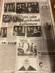 ŞEY HAFTALIK MAGAZİN GAZETESİ DOĞUM GÜNÜ HEDİYESİ  ( Turkish Newspaper ) - 4 KASIM 1989 -TAM TAKIM 10 SAYFADIR - Küçük Ceylan artık küçük değil Erhan Bozkurt ile evliliğinden fotoğraf-Müjde Ar-Mehmet Dalmaz-Selim İleri-Dilek Ayazoglu-Seren Serengil-Binnaz-Ayşegül Ülkü-Nilüfer-Bülent Ersoy-Gözde-Yıldız Kenter-Selim Dilmen-Faruk Peker-Cem Özer-Gönül Akkor-Füsun Ünal-Meral Mansuroğlu-Leyla Sakpınar-Mustafa Ayaz-Zeki Arslan-Berna Türemen-Yılmaz Güney-Şafak Yıldızları-Ayşe Mine-Zuhal Olcay-Nazan Şoray-Tanju-Ceylan-Meral Gökçe-Mustafa Yücedağ-Kayahan-Adnan Şenses-Zerrin Özer-Müjdat Gezen-Müjdat UZ-Kenan Kalaycı-Şok ilişki-Nişanı bozduran adam-Vah Binnaz vah-Şıklığınız için-Son güle büyük kazık-Meral’e karada ölüm yok-Nazan Şoray’ı reddeden erkek-Şaşırtan transferler-Fotoğraflarını konuşturuyor-Vakko galerilerindeki yeni sergiler-Türk resminin Almanya’daki sesi-Film setinde kavga-Yıldız Kenter’den büyük cesaret-66. yılın görkemli kutlaması-Yeşilçam vilayette-Öyle bir dünya ki hayırlı ve uğurl