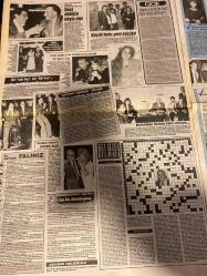 ŞEY HAFTALIK MAGAZİN GAZETESİ DOĞUM GÜNÜ HEDİYESİ  ( Turkish Newspaper ) - 21 EKİM 1989 -TAM TAKIM 10 SAYFADIR - Nazan Şoray-Serpil Çakmaklı-Oya Aydoğan-Cemal Sincar-Emrah-Ceylan-Meral Orhonsay-Berhan Şimşek-Nur Sürer-Filiz Akın-Halil Ergün-Melike-Minik Ozan-Kenan Kalav-Sevtap Parman-Alişan Adıgüzel-Dilek Aksoylu-Arzu Aydın-Mine Koşan-Perihan Sözen-Ceylan babası ve ailesinin fotoğrafı-Küçük Ceylan hala oğlu Erhan Bozkurt ile nişanlandı evlilik telaşı ailesine kabuslar yaşatıyor-Nedim Okan-Mehmet Dalmaz-Bahar Okan-Osman Weberbahan-Murat Weberbahan-Birgül Weberbahan-Türy Weberbahan-Bülent Frensioğlu-Özer Çiller-Tansu Çiller-Nuh Kuyucuk-Raika Akar-Canan Çavoğlu-Yaselin Ekinci-Sabire Kocakoç-Meral Kocakoç-Heves Ekinci-Gülçin Karaoğlan-Namık Kamal Şentürk-İhsan Şentürk-Tanju Matray-Memduh Suat Yağa-Baba kızın maskesi düştü-Meral hasret kokuyor-Bu yakışıklı kızları tanımıyor-Neşe’yi kaçırtan kadın-Bu samimiyetin adı ne-Uyanık yönetmenin son marifeti-Seks terörüne yeni kurban-Ceza kurtaran öd