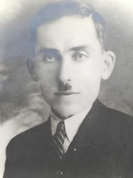 ÇE5----ÇERÇEVELİ BADEM BIYIKLI BEY FOTOĞRAFI